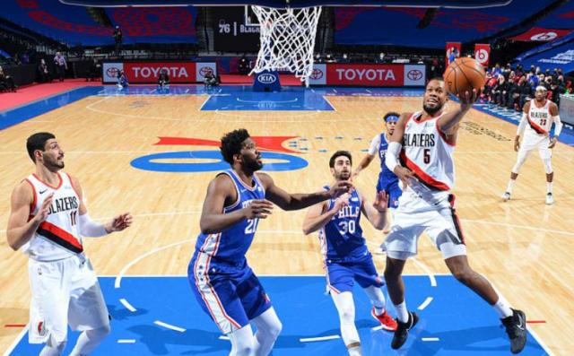 没有队内超巨利拉德 开拓者众志成城爆冷击败76人