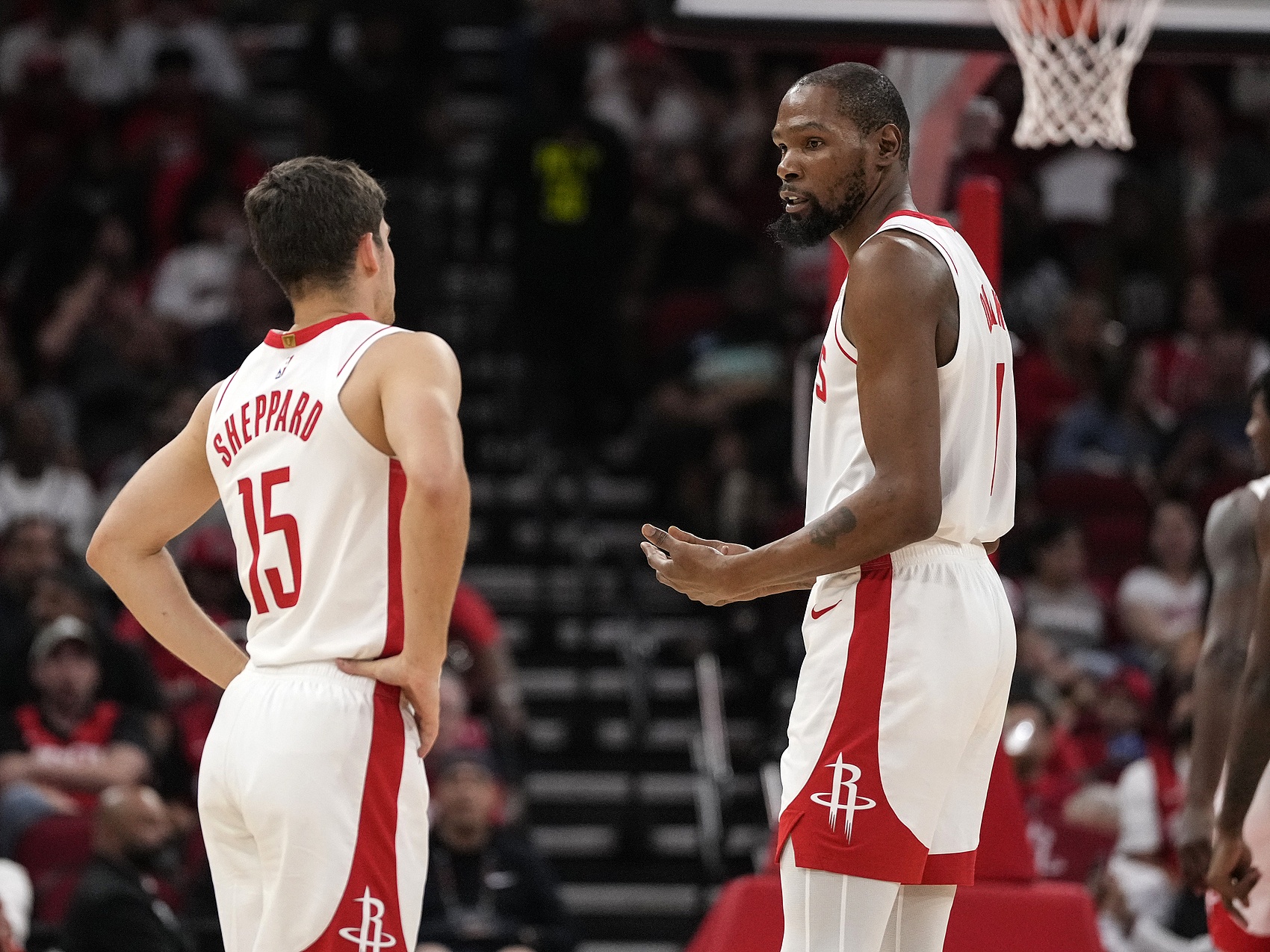 jiuyou游戏-杜兰特：我之前常跟谢泼德说 别打得那么快 他现在节奏把控进步大